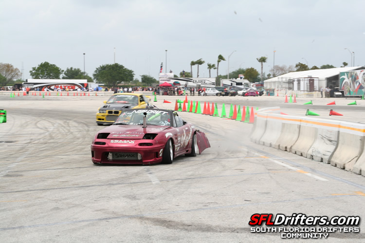 Chelsea Denofa + Dado Carualaho