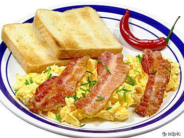 Scrambled_eggs_with_bacon_222298.jpg